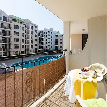 Lägenhet 1bedroom W Balcony &kitchen Wifi ❤rx❤ *